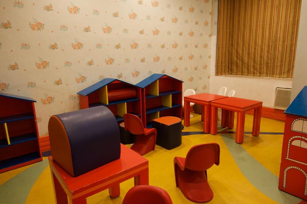 マカティラグジュアリー コンド アット フォーブスウッド パークレーン ザ フォート Bgcアパートメント 部屋 写真